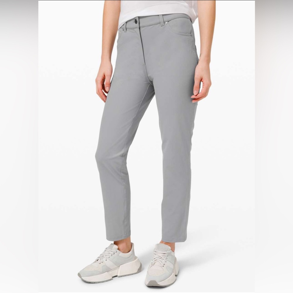 Lululemon City Sleek 5 Pocket 7/8 Pant
Rhino Grey 6 PERFECT condition pants golf